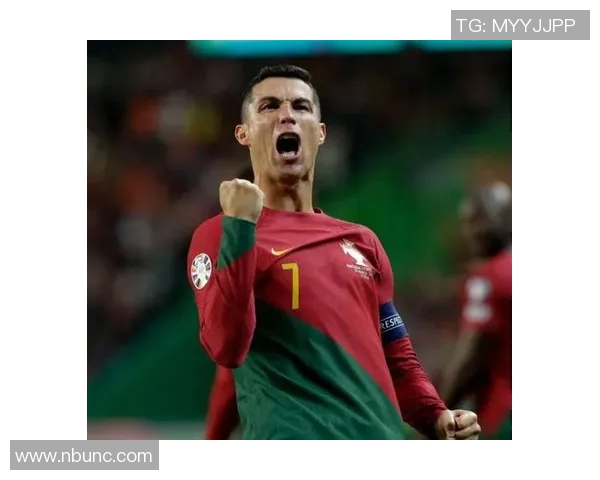 葡萄牙足协宣布C罗将继续为国家队效力，球迷欢呼不已