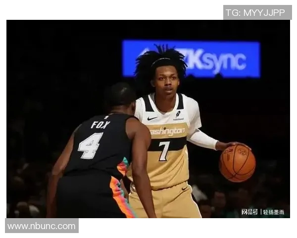 马刺队展现超强实力，以135-70轻取中国男篮